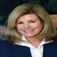 Toni Brayer