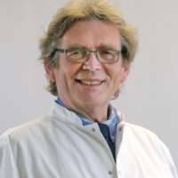 Roland Nau