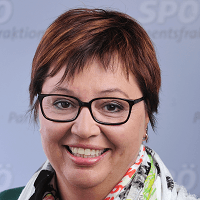 Sabine Oberhauser