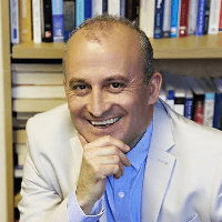 Ailson J. De Moraes