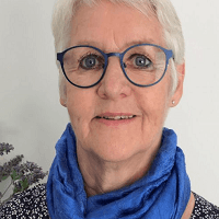 Inge Dougans