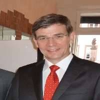 Lutz H. Gade