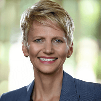 Jennifer Hall